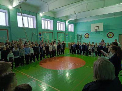 ТОРЖЕСТВЕННАЯ ЛИНЕЙКА В ЧЕСТЬ 23 ФЕВРАЛЯ